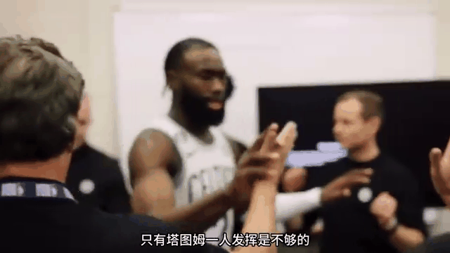 包含塔图姆惊艳全场，引发争议助攻爆棚，逆转取胜逆转取胜！的词条