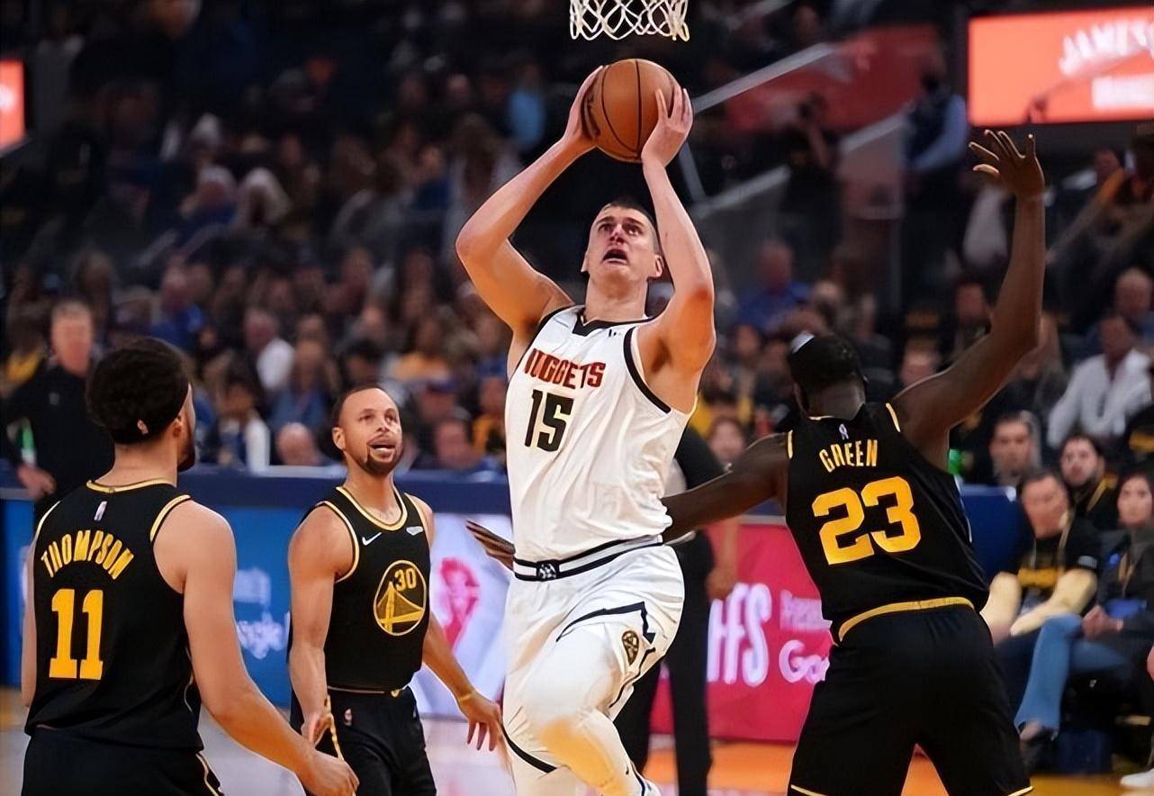 库里焦点对战，蒂姆与30激战掘金分钟，大比分获胜胜负难料！赢得满堂喝彩(战歌竞技场官网补偿)